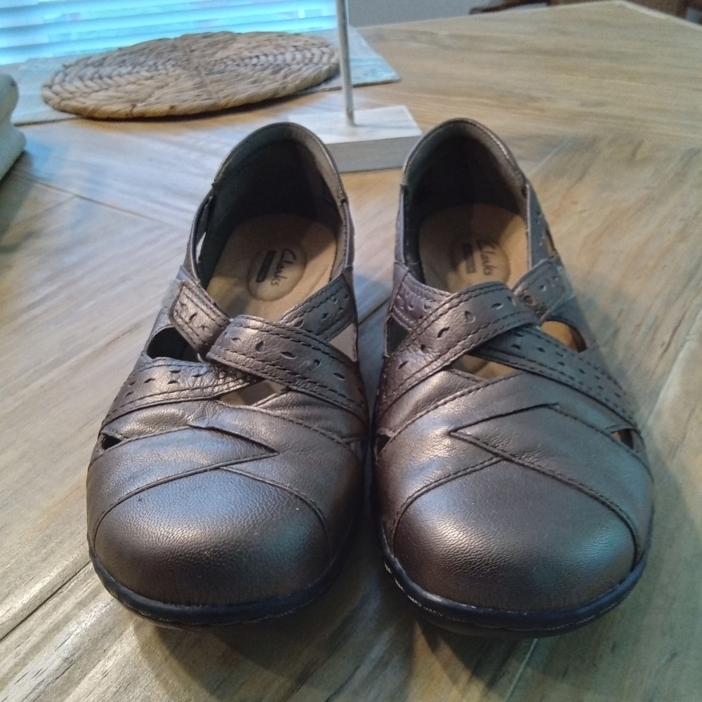 Clarks Ashland Q Women's Pewter Metallic Leather Mary Jane Style Shoes Sz 6.5 XW